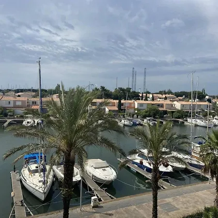 4 Pers Piscine Parking Port Commerces Apartament
