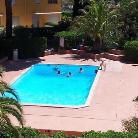 4 Pers Piscine Parking Port Commerces Apartament